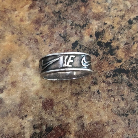 Vintage Sterling Silver Nike Ring Stamped 925 - Picture 4 of 10